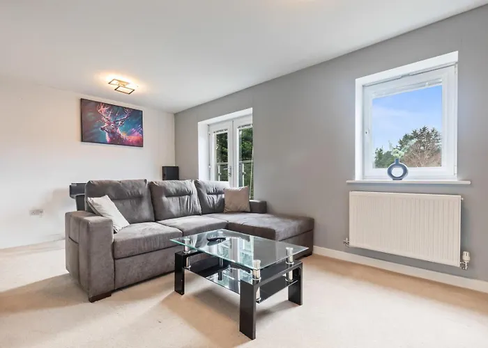 Spacious And Modern 2Br Stay Free Parking And Wifi