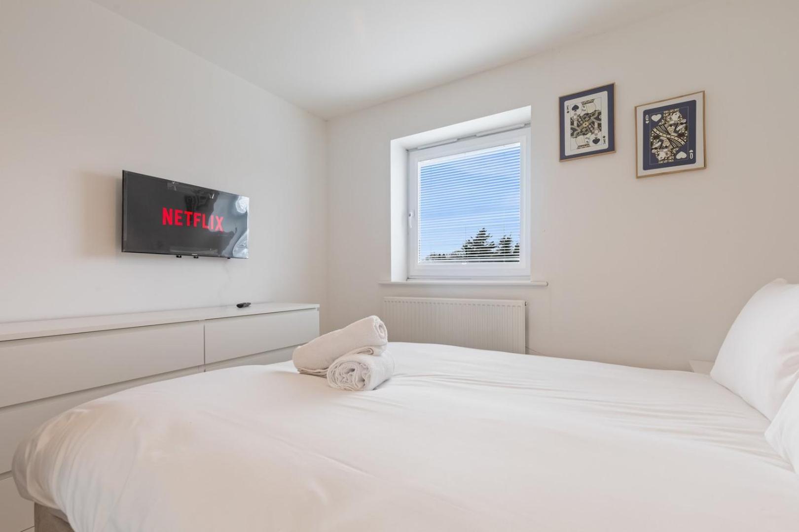 Apartment Spacious And Modern 2br Free Parking And Wifi