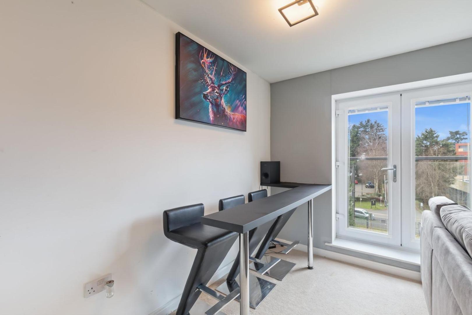 Apartment Spacious And Modern 2br Free Parking And Wifi