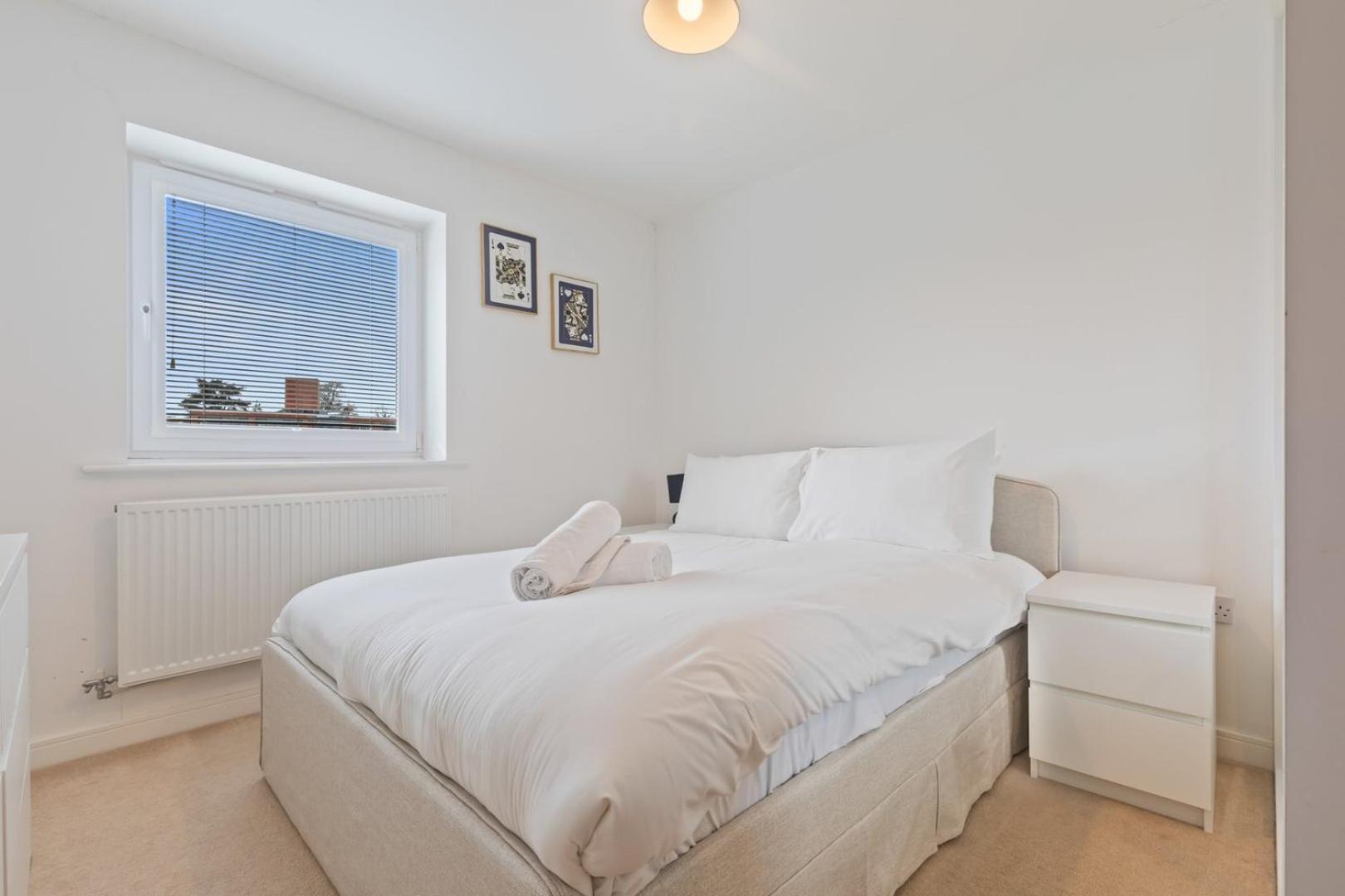 Apartment Spacious And Modern 2br Free Parking And Wifi *